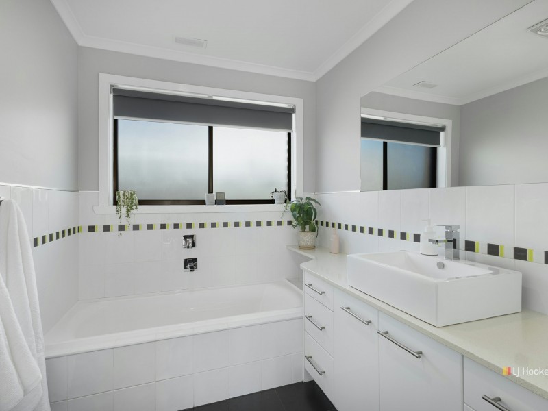 28 Quiggin Street, Wynyard TAS 7325