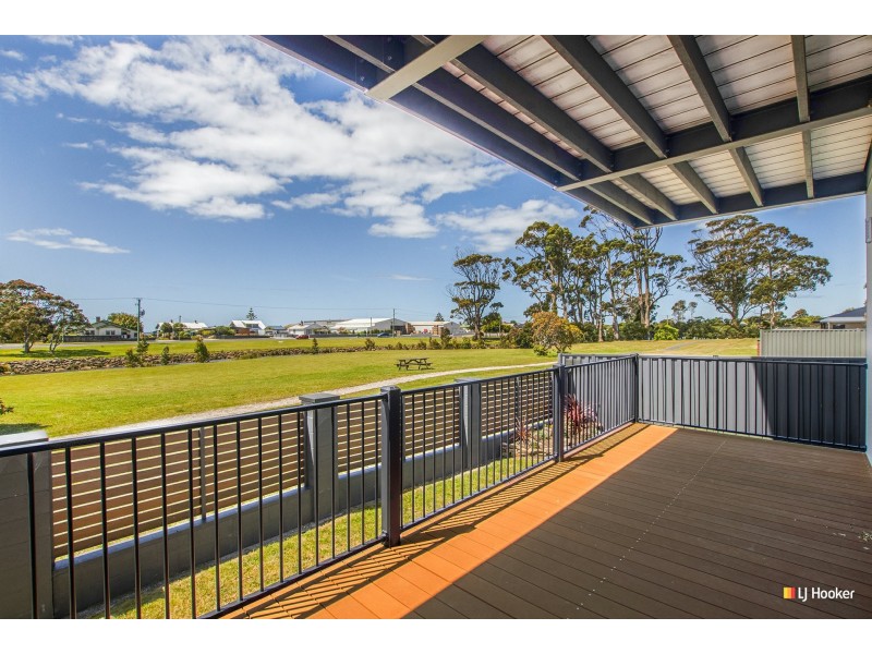 8 Moore Court, Wynyard TAS 7325