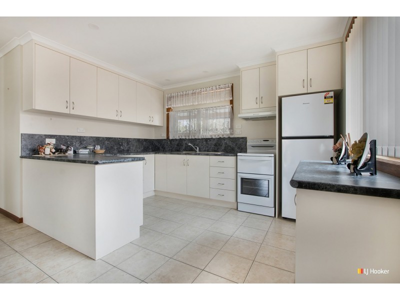 Unit 2/19 Plummer Court, Somerset TAS 7322
