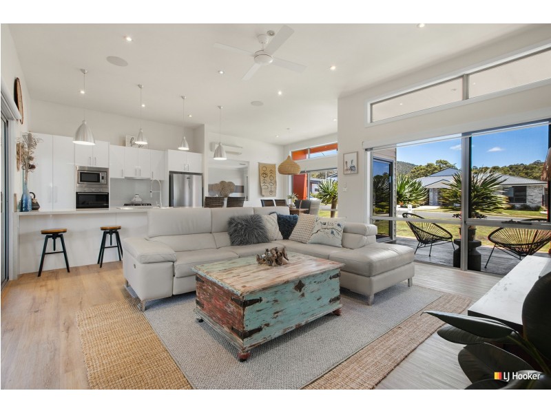 6 Serrata Crescent, Sisters Beach TAS 7321