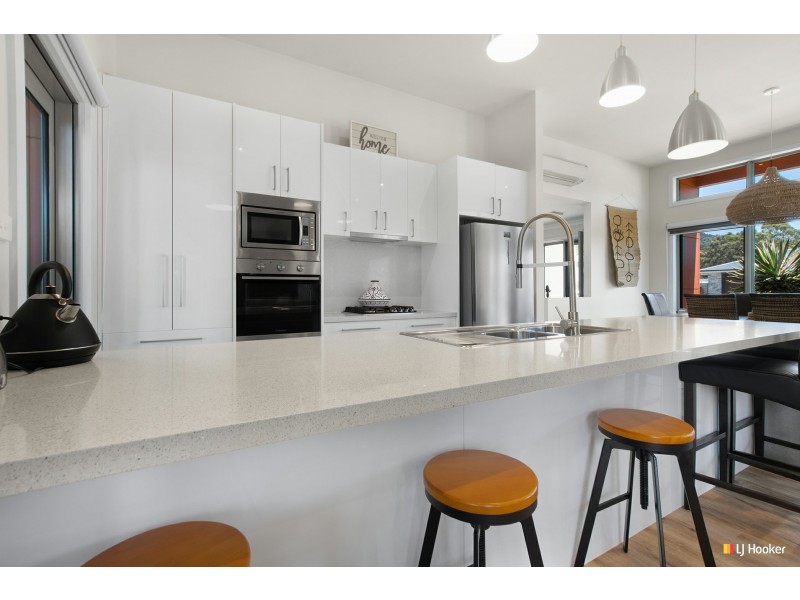 6 Serrata Crescent, Sisters Beach TAS 7321