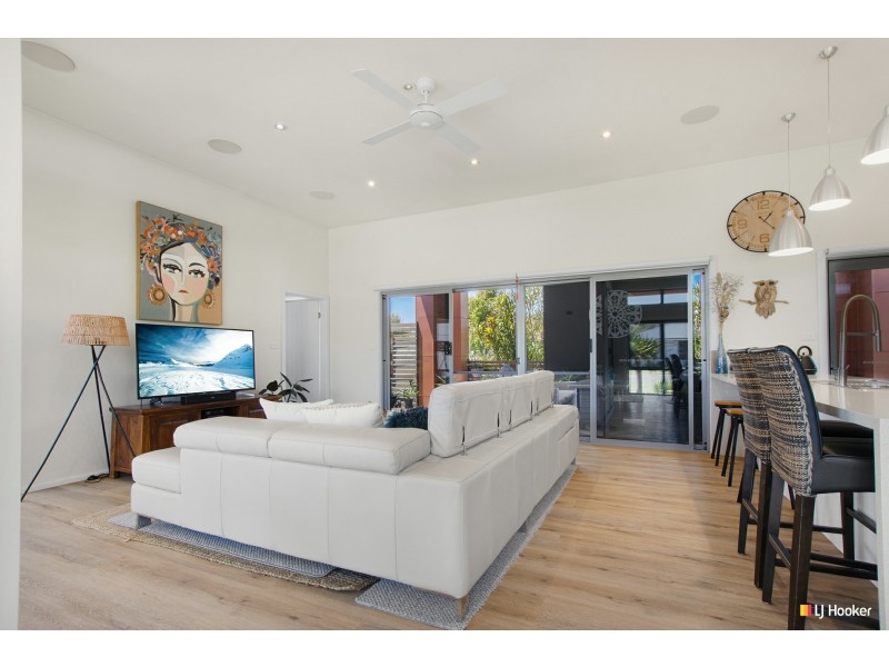6 Serrata Crescent, Sisters Beach TAS 7321