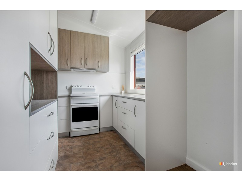 1/9 Cardigan Street, Somerset TAS 7322