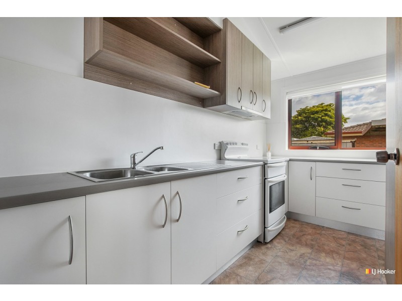 1/9 Cardigan Street, Somerset TAS 7322