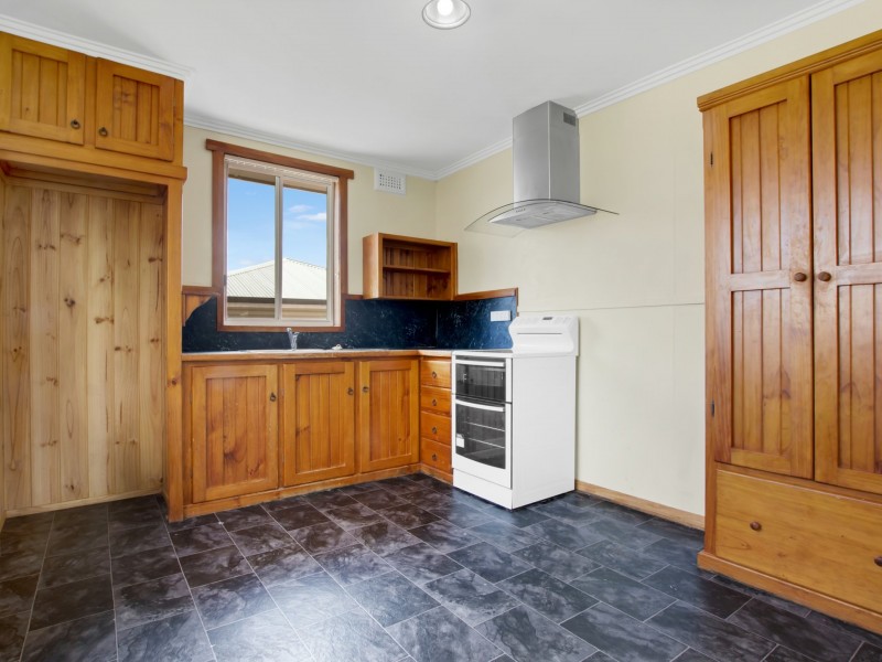 85 Simpson Street, Somerset TAS 7322