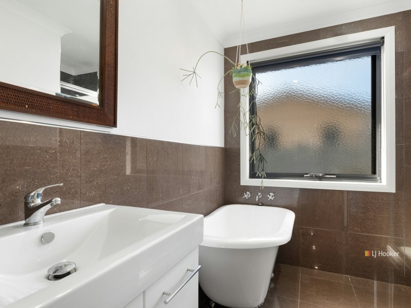 17 Sandy Crescent, Wynyard TAS 7325