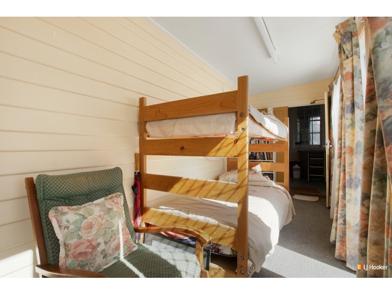 17989 Bass Highway, Sisters Creek TAS 7325