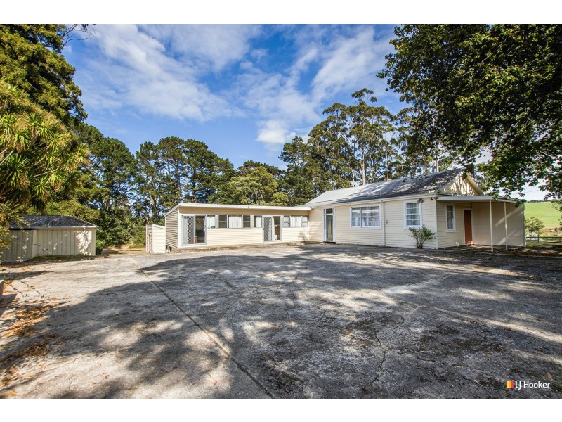 17989 Bass Highway, Sisters Creek TAS 7325