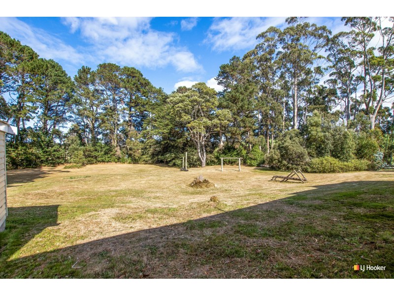 17989 Bass Highway, Sisters Creek TAS 7325