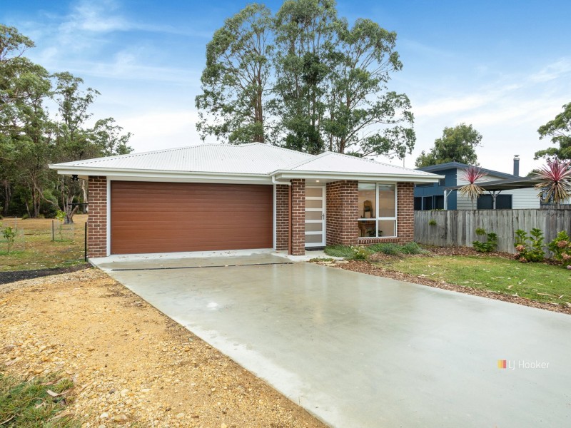 24 Ballad Avenue, Wynyard TAS 7325