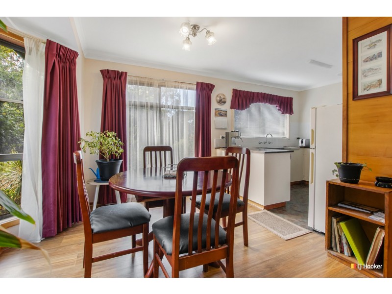 Unit 1/17 Wynyard Esplanade, Wynyard TAS 7325