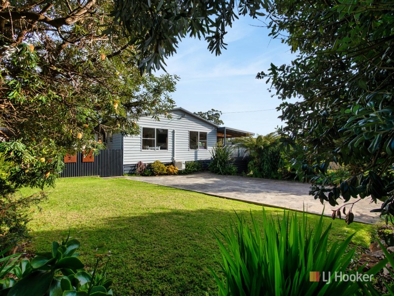 4 Kenelm Avenue, Sisters Beach TAS 7321