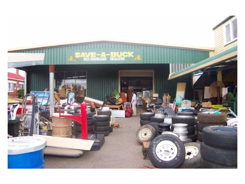 28 Goldie Street “Save A Buck”, Wynyard TAS 7325