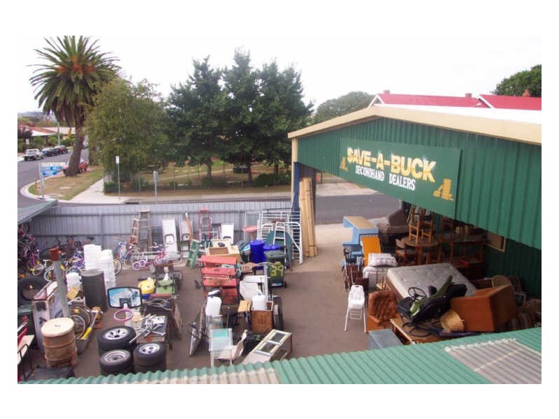 28 Goldie Street “Save A Buck”, Wynyard TAS 7325