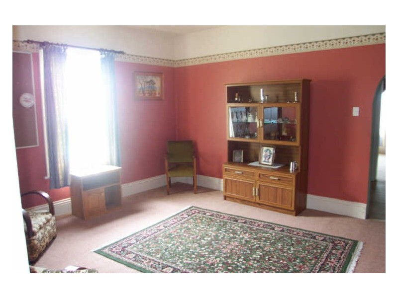 28 Goldie Street “Save A Buck”, Wynyard TAS 7325