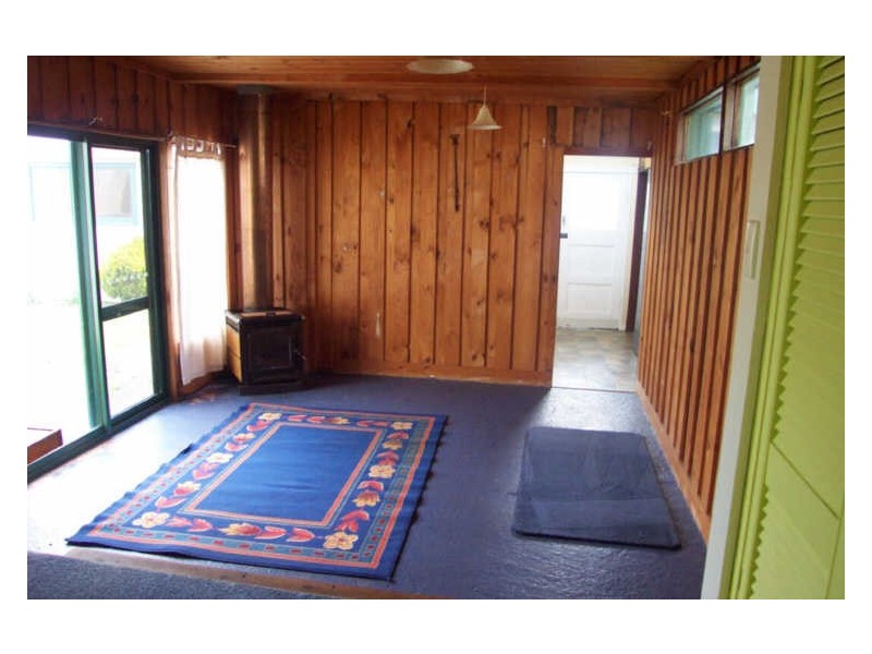 64 Saunders Street, Wynyard TAS 7325