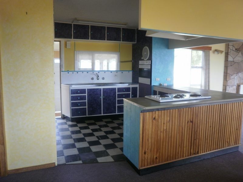 143 Old Bass Highway, Wynyard TAS 7325