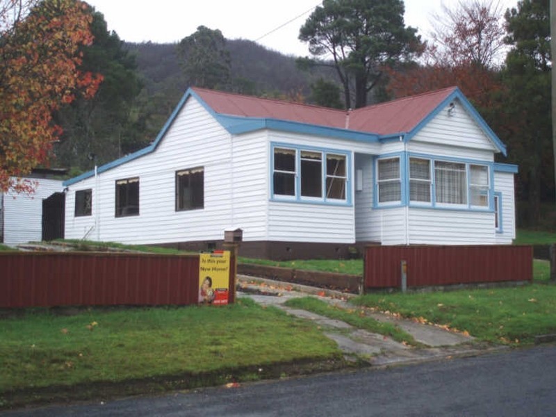 21 Dixon Street, Queenstown TAS 7467