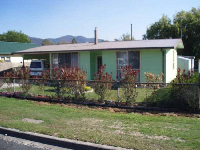 9 Fraser Street, Rosebery TAS 7470