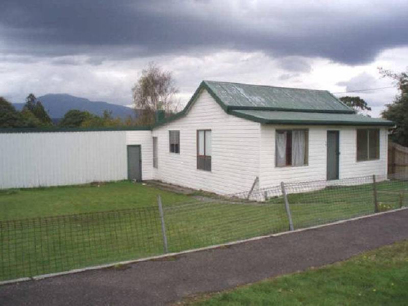 64 Main Street, Zeehan TAS 7469
