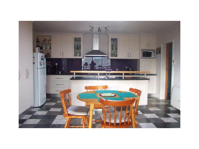 4 Honeysuckle Avenue, Sisters Beach TAS 7321