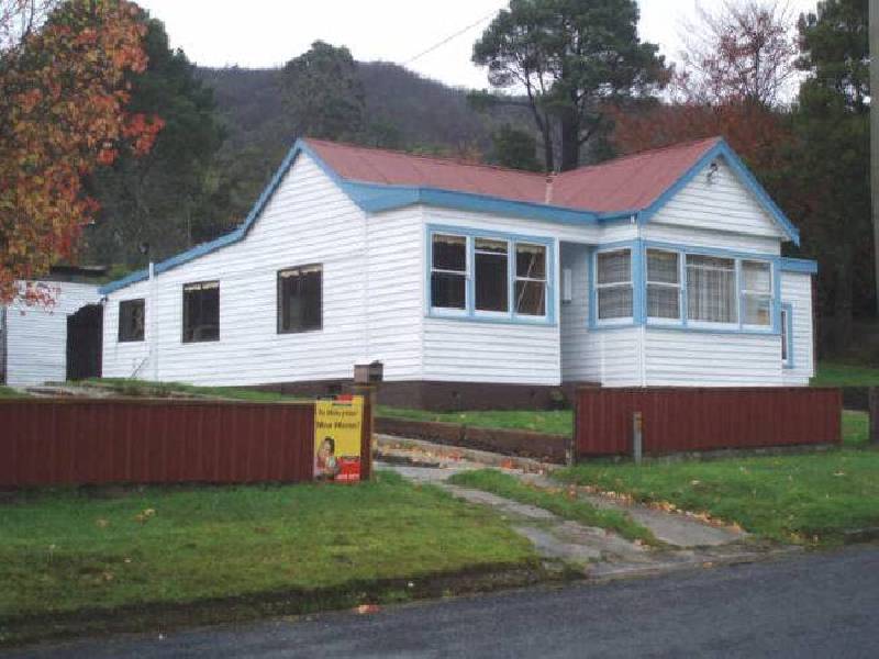 21 Dixon Street, Queenstown TAS 7467