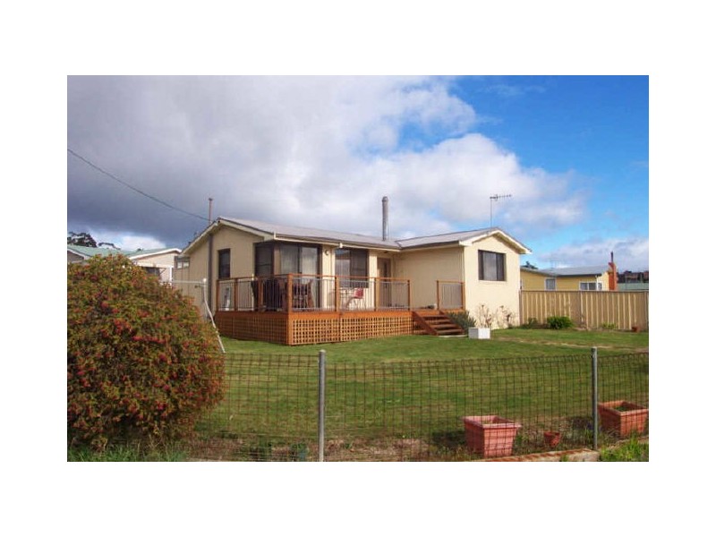 2 Ronald Crescent, Somerset TAS 7322