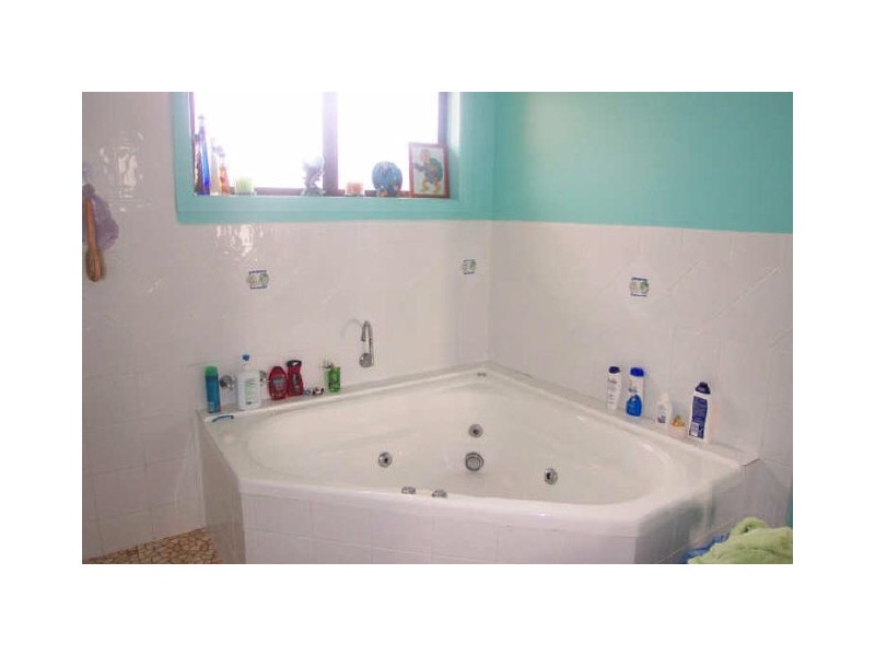 2 Ronald Crescent, Somerset TAS 7322