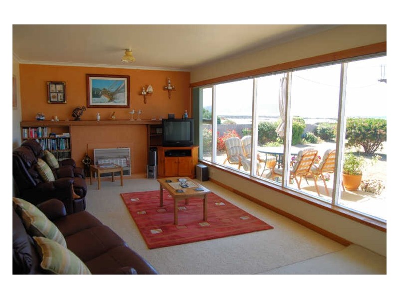 69 Old Bass Highway, Wynyard TAS 7325
