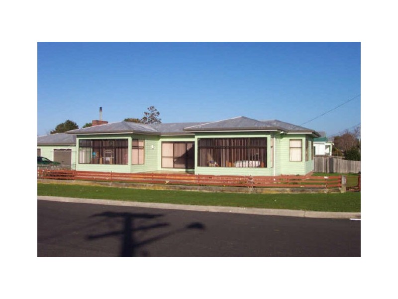 13 Hogg Street, Wynyard TAS 7325