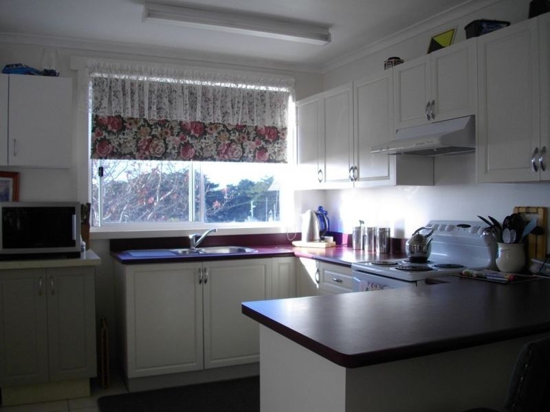 6 Winter Avenue, Burnie TAS 7320