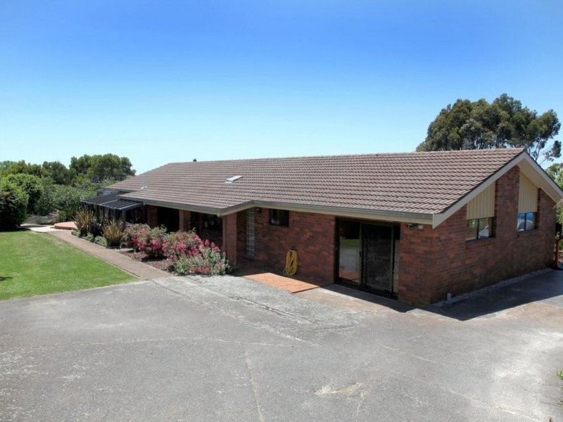16 Sisters Beach Road, Boat Harbour TAS 7321