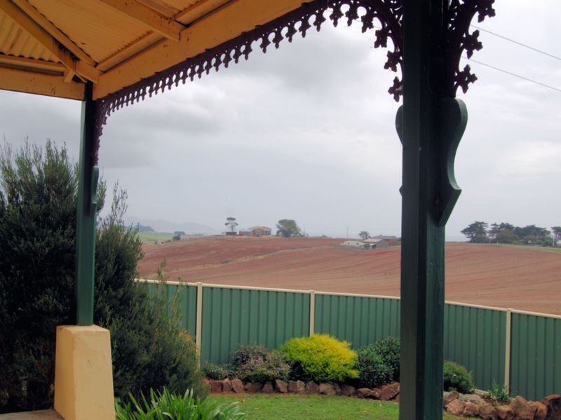 17087 Bass Highway, Flowerdale TAS 7325