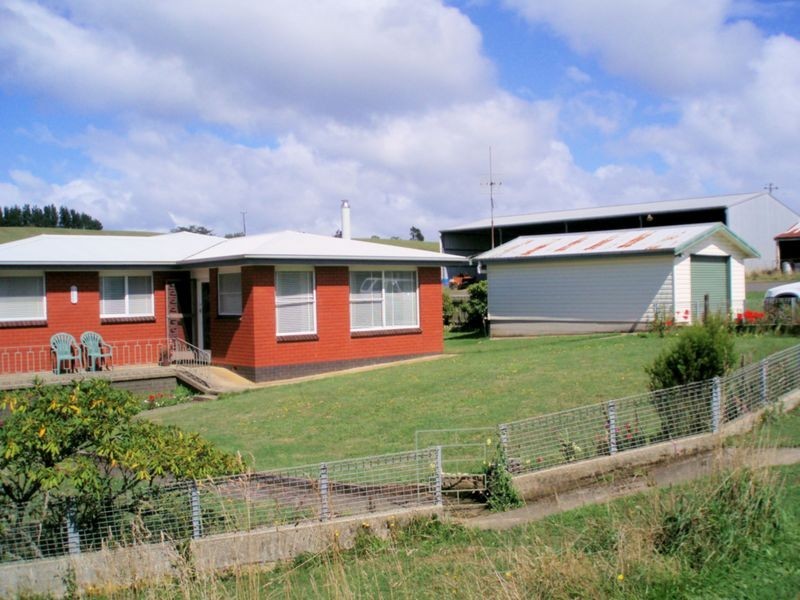 302 East Yolla Road, Yolla TAS 7325