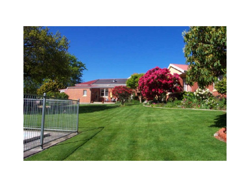 1 Table Cape Road, Wynyard TAS 7325