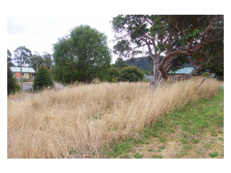 18 Giblin Street, Rosebery TAS 7470