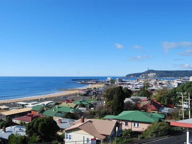 17 Regent Street, Burnie TAS 7320
