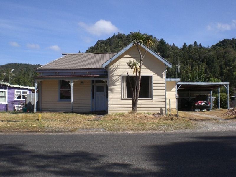 14 Esplanade, Queenstown TAS 7467