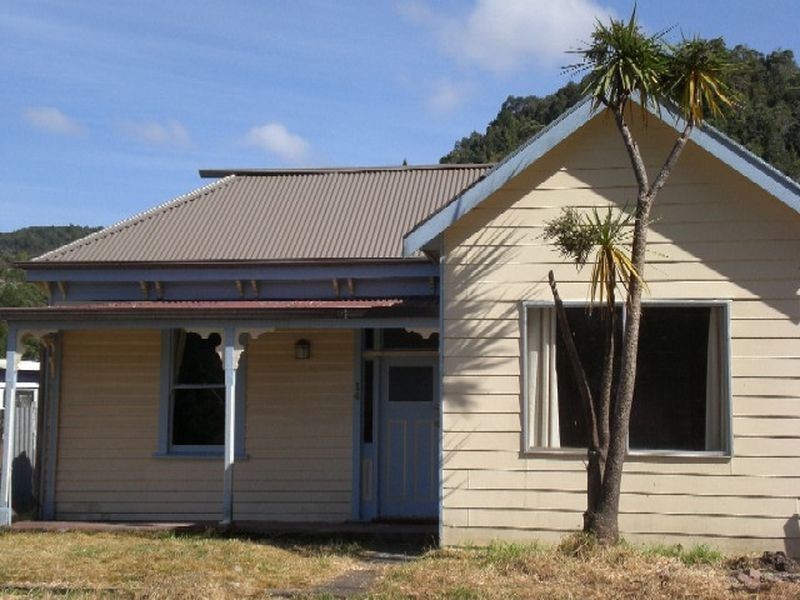 14 Esplanade, Queenstown TAS 7467