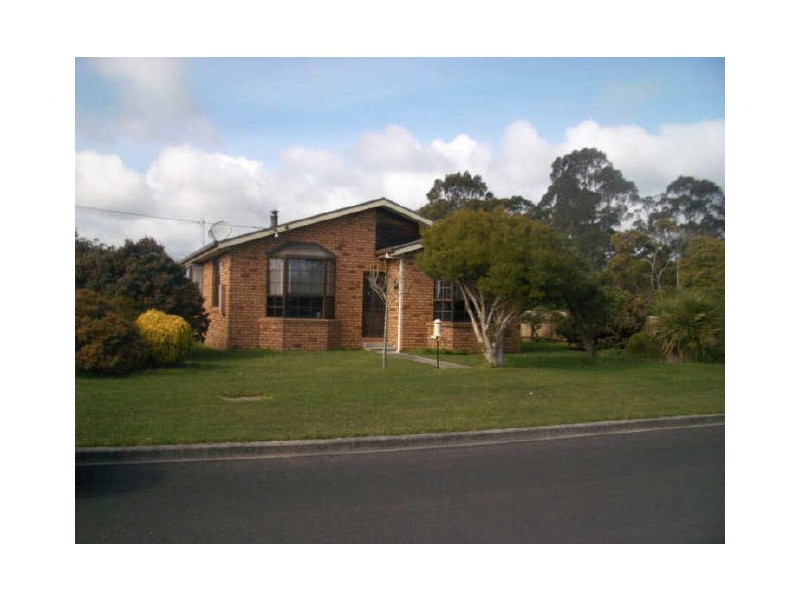 11 Belton Street, Wynyard TAS 7325