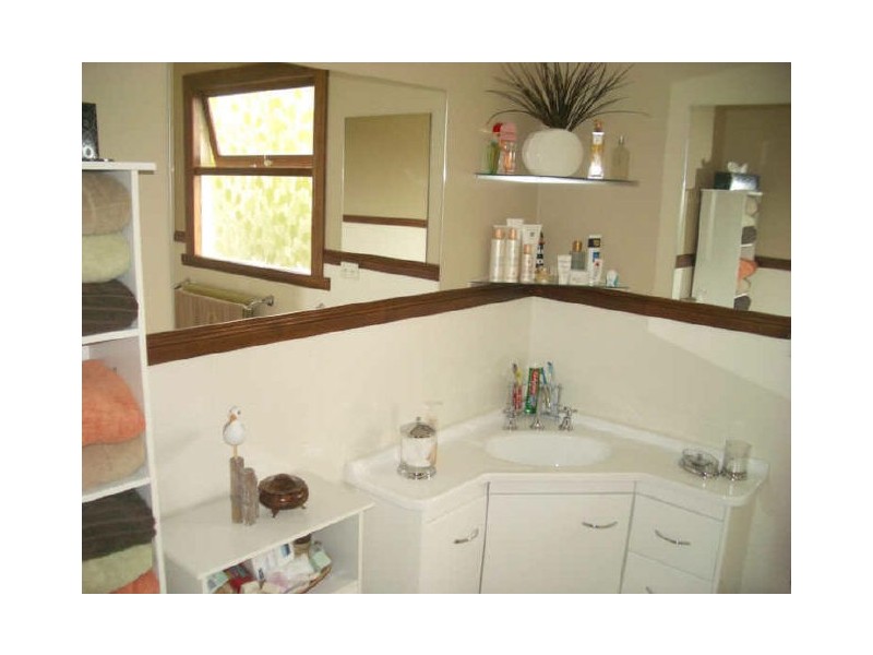 16 Hogg Street, Wynyard TAS 7325