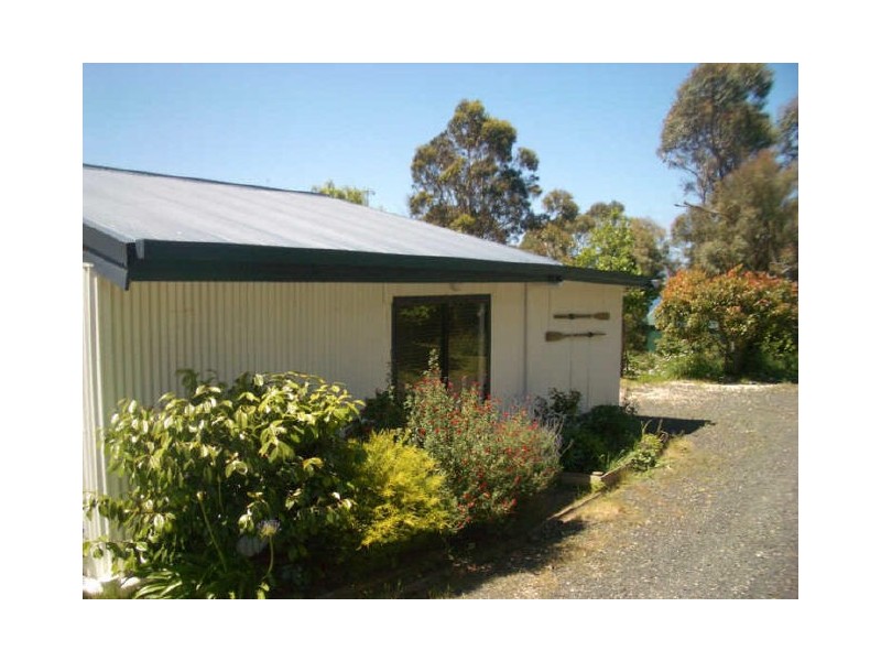 444 Tollymore Road, Table Cape TAS 7325