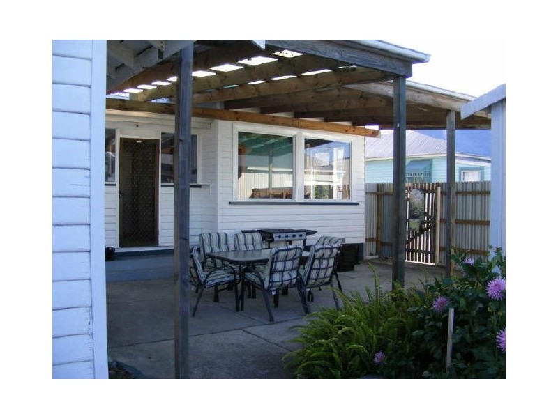 5 Saunders Street, Wynyard TAS 7325