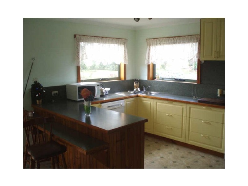 18569 Bass Highway, Rocky Cape TAS 7321