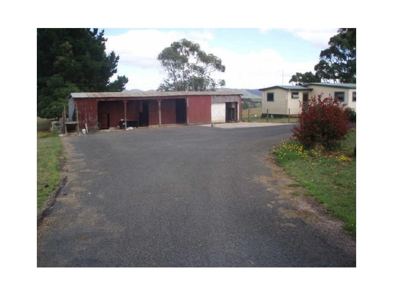 18569 Bass Highway, Rocky Cape TAS 7321
