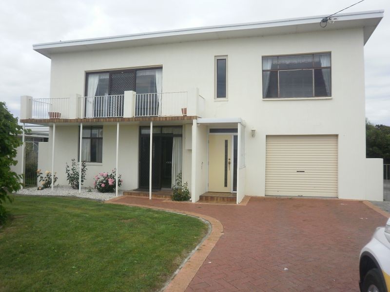 117 Old Bass Highway, Wynyard TAS 7325