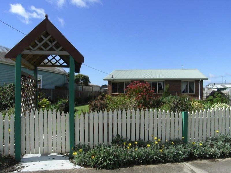 10 Martin Street, Wynyard TAS 7325