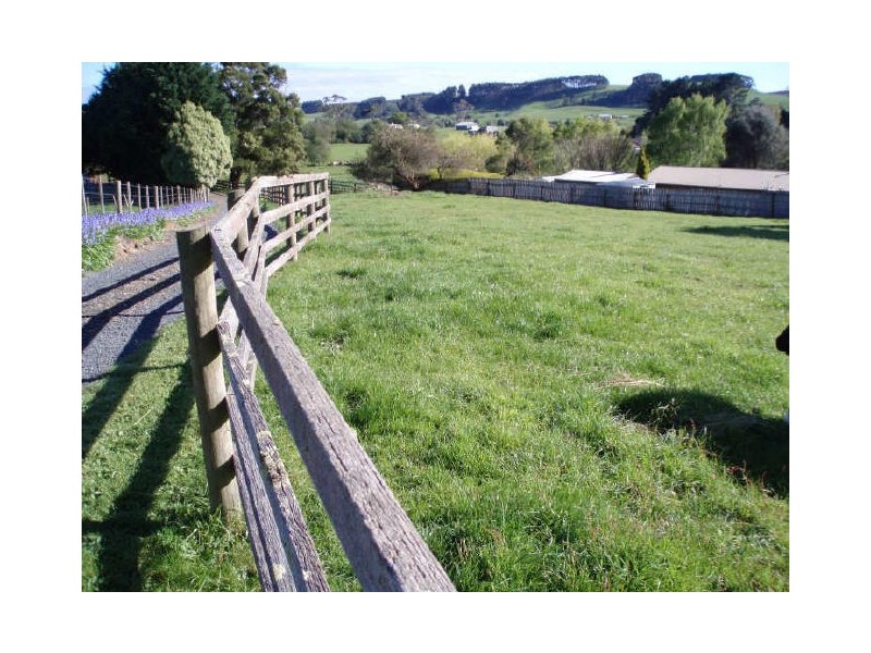 297 Preolenna Road, Flowerdale TAS 7325