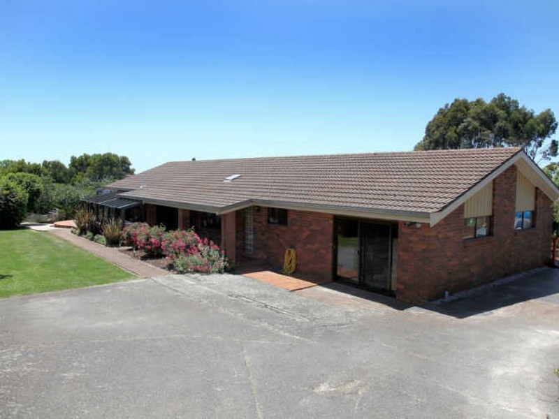 16 Sisters Beach Road, Boat Harbour TAS 7321