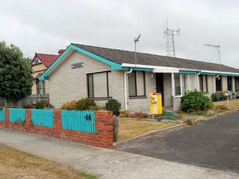 1/44 Saunders Street, Wynyard TAS 7325